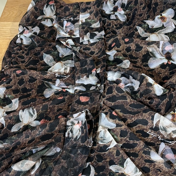 Like new ALLSAINTS elastic waist skirt - Picture 3 of 4